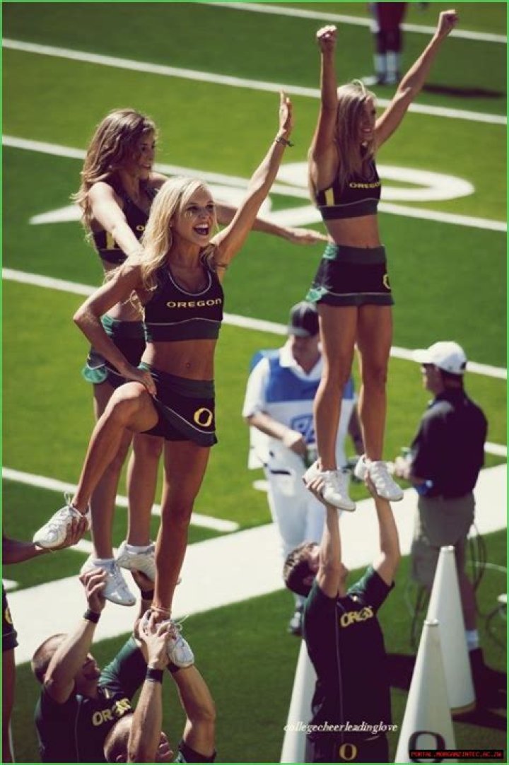 Breathtaking Photos Of Oregon Cheerleaders