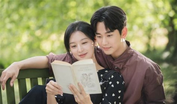 Did Son Sukku And Kim Ji Won Really Date? Find Out The Truth Behind The Rumors