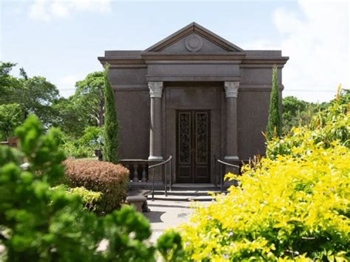 Discover The Dynasty Mausoleum Entrance: Your Gateway To Serenity And Grace