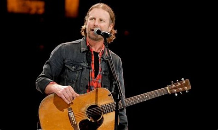 Discover The Lyrics To Dierks Bentley's Heartfelt "Barbed Wire Heart"
