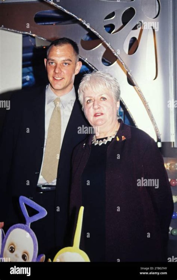 Explore The Relationship Between Anne Wood And Andrew Davenport