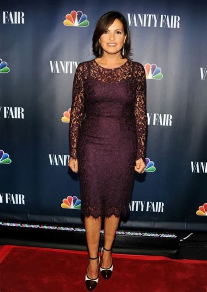 How Tall Is Mariska Hargitay? Find Out Her Height In Feet