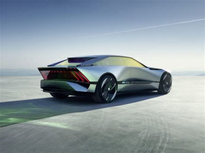 Innovative Peugeot Instinct Concept: The Future Of Driving