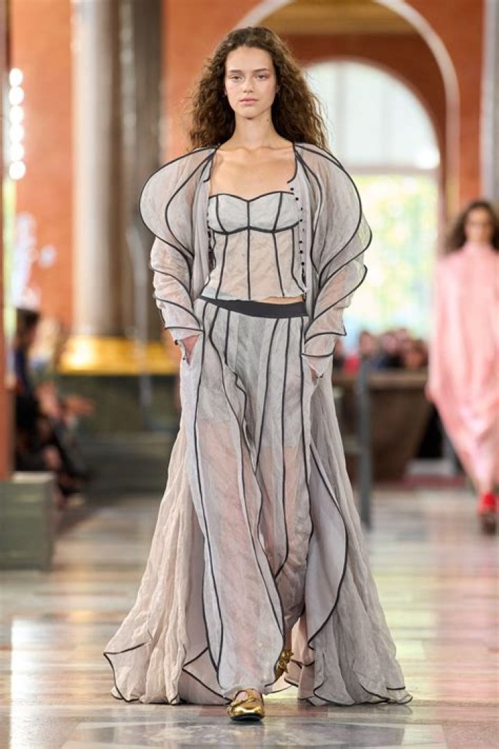 Laura Bennett's Latest 'Project Runway' Look Today