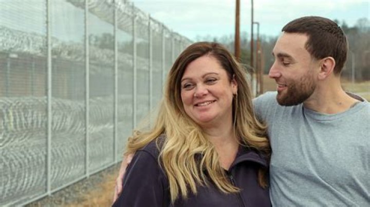Meet Derek's Wife From "Love After Lockup": Behind The Scenes