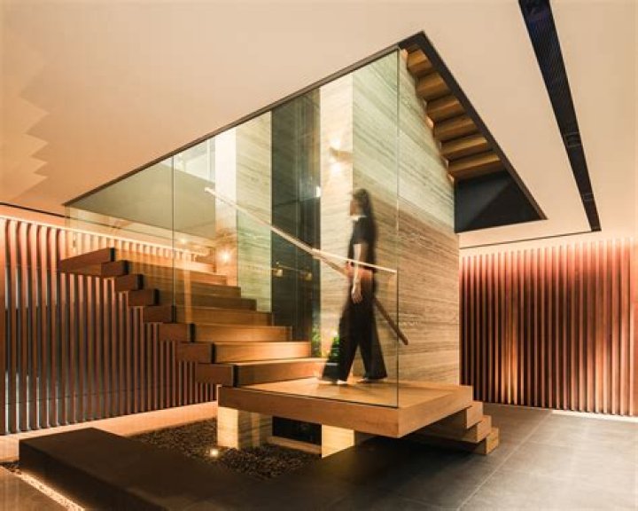 Paris Elysee Club: Enhance Your Nightlife Experience In The Heart Of The City