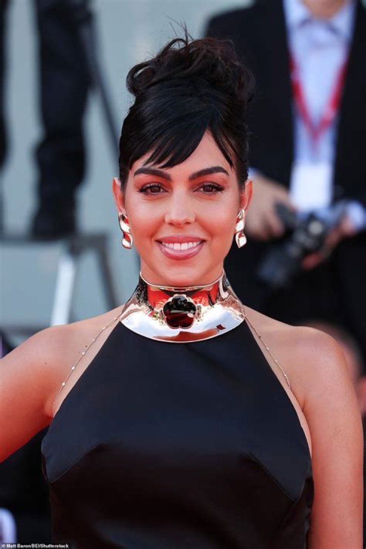 Stunning Photos Of Georgina Rodrguez: Capturing Her Beauty And Style