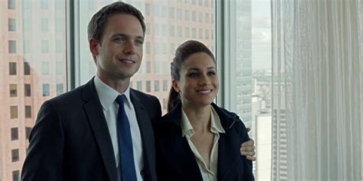 Suits: The Stylish Secrets Of "Mike" And "Amy"