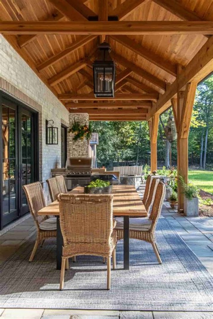 Unleash The Charm: Captivating Cabin Patio Ideas For Outdoor Oasis